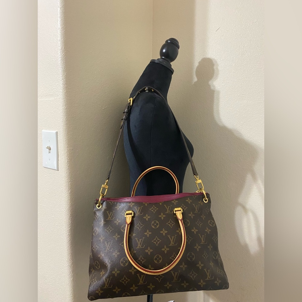 LOUIS VUITTON Large Pallas PM Bag! NWOT With Authentic Dust Bag & COA Included - Picture 14 of 15